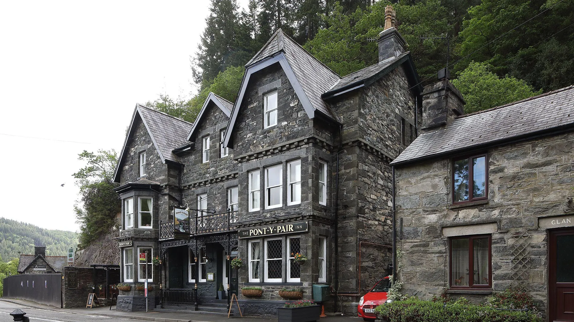 Where to Stay Near Swallow Falls: 4 Hotels in Betws-y-Coed