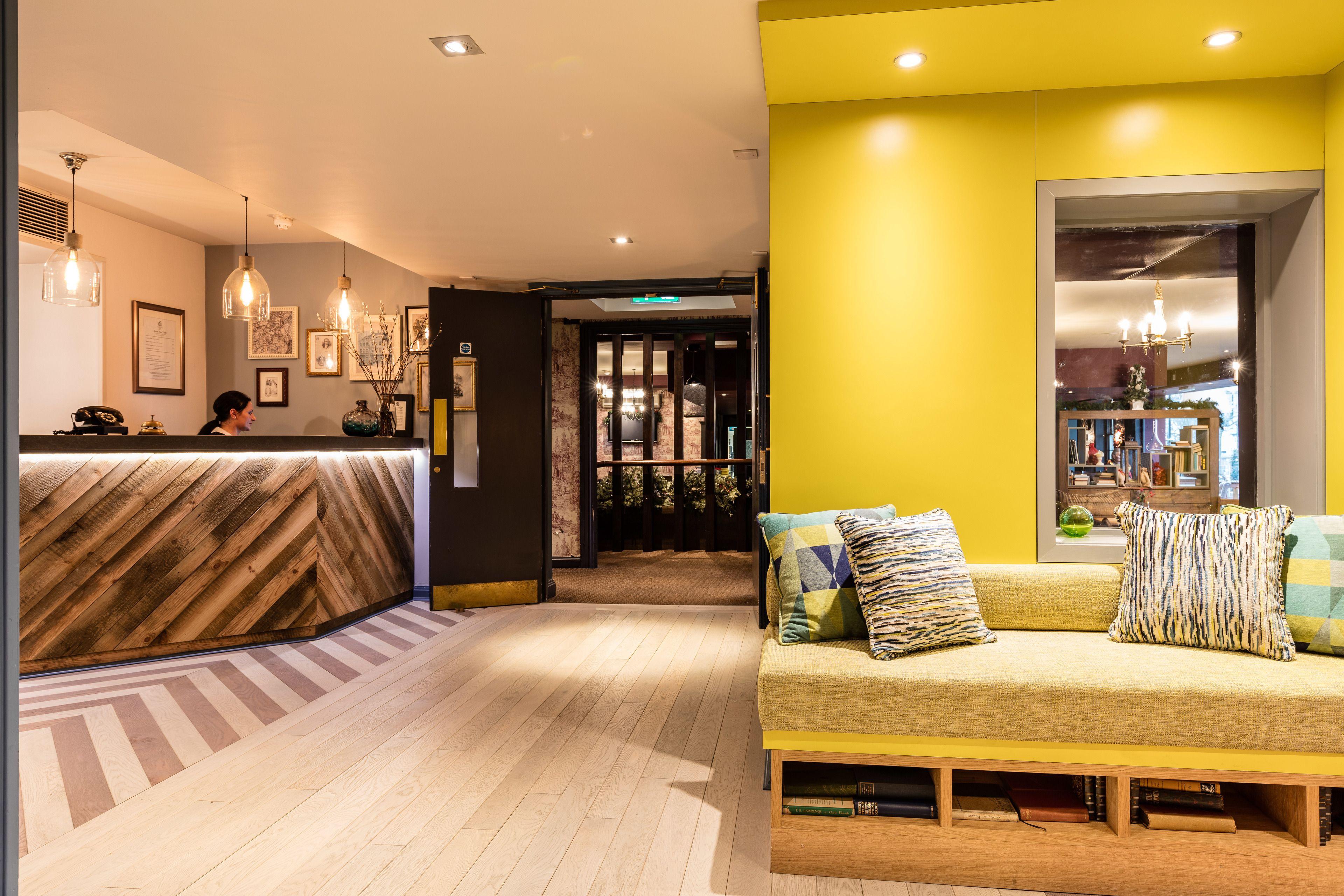 5 Romantic Hotels Near Kew Gardens Worth Booking