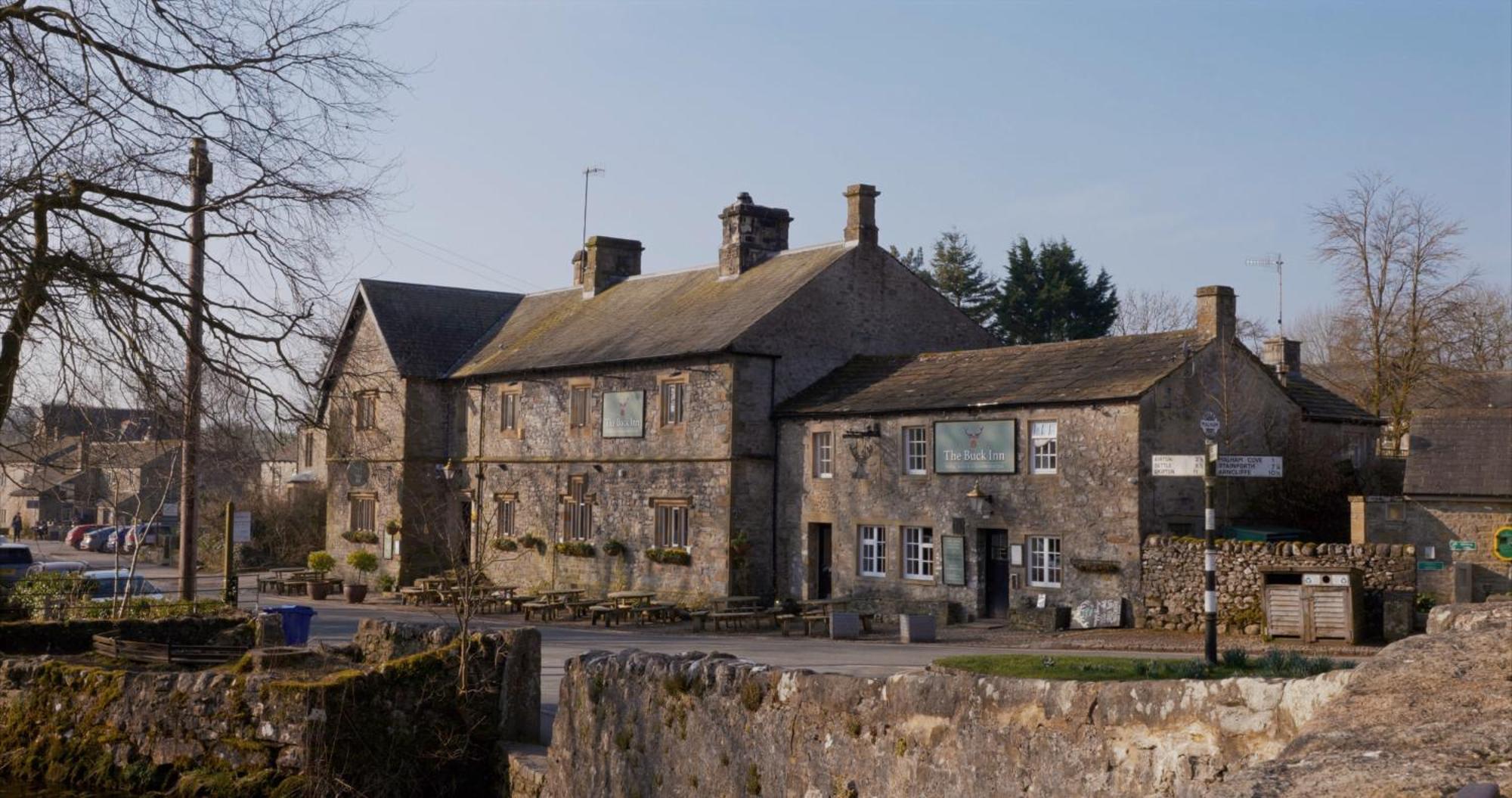 5 Couple Hotels Close to Malham Cove Worth Booking